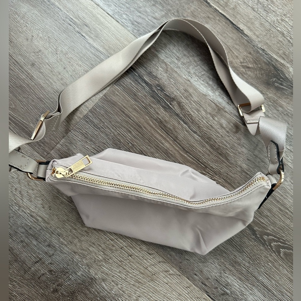 A New Day Taupe Handbag - Picture 3 of 5